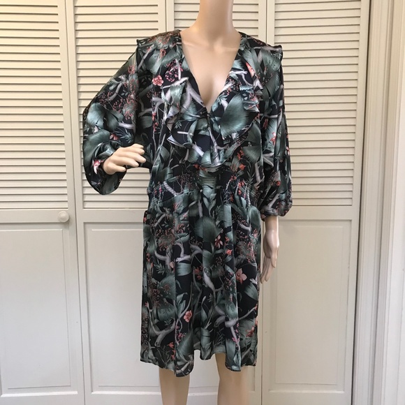 H&M Green Floral Mini Dress - Picture 2 of 13